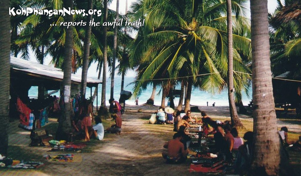 Koh Phangan 1988/89: nice hippie style flea market at Thommy Resort during the afternoons at sunrise Hadrin beach.