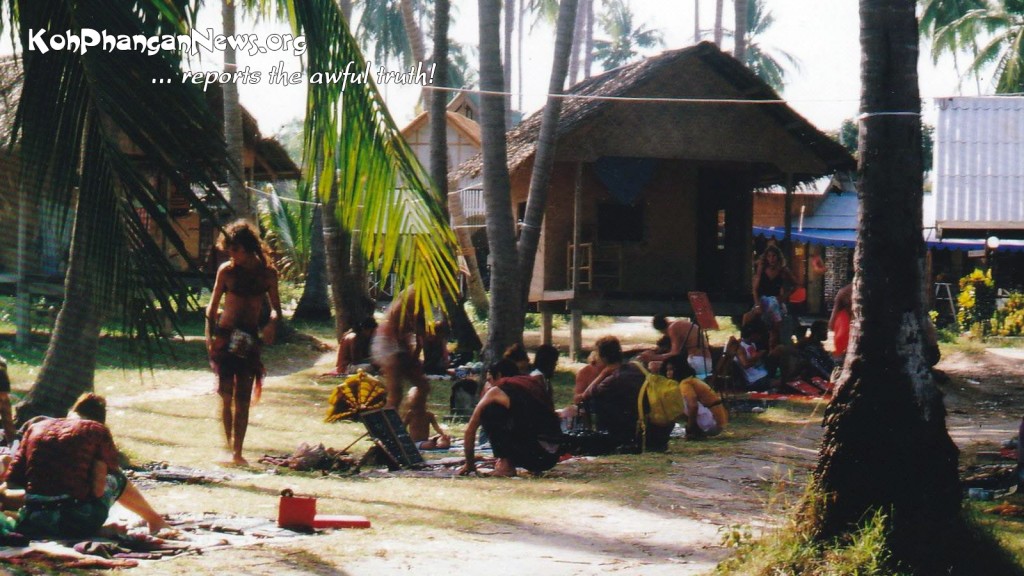 Koh Phangan 1988/89: nice hippie style flea market at Thommy Resort during the afternoons at sunrise Hadrin beach.