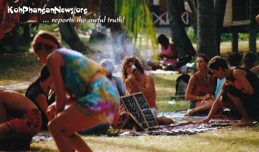 Koh Phangan Paradise 1988/89: A real hippie smoking a chillum at the flea market next to Thommy Resort at Haad Rin beach.