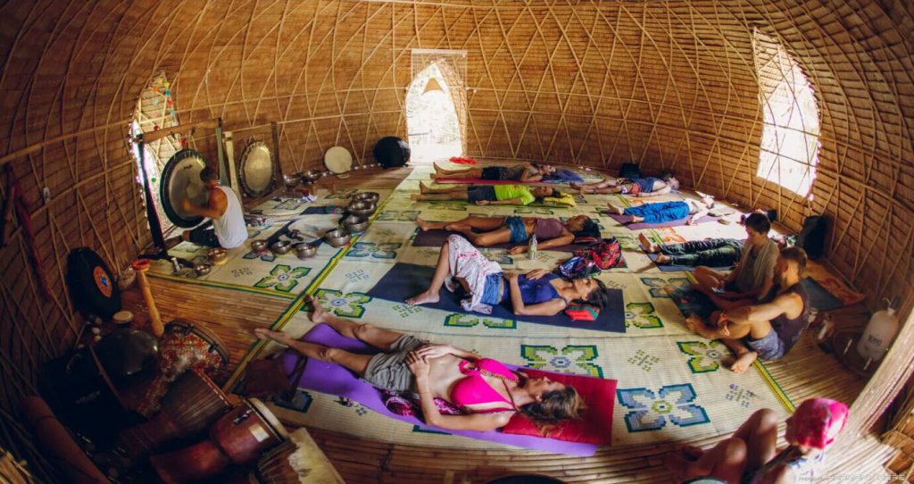 Aum Sound Healing health spa Koh Phangan - Photo credit @ www.banmuang.co.th + Police Thailand News + Aum Sound Healing