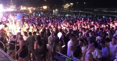 20.000 tourists took part in first Full Moon Party of 2023