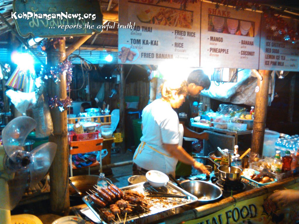 Fresh fish, BBQ, fruit shakes and traditional Thai food like Pad Thai, Fried Rice or Red Thai Curry are a few examples.
